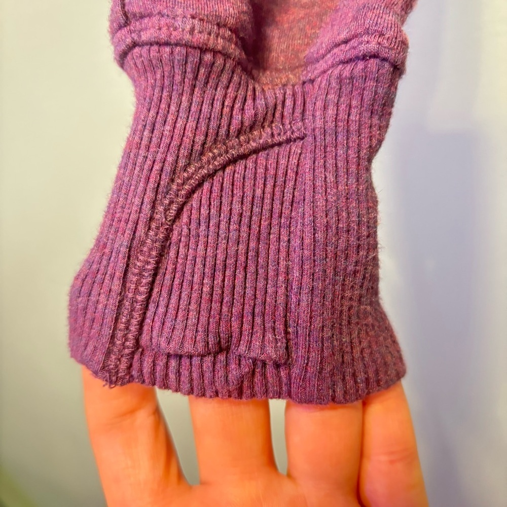 Athleta Girl Plum Thumb Hole Pocket Hoodie Sweater Size XL - Picture 4 of 9
